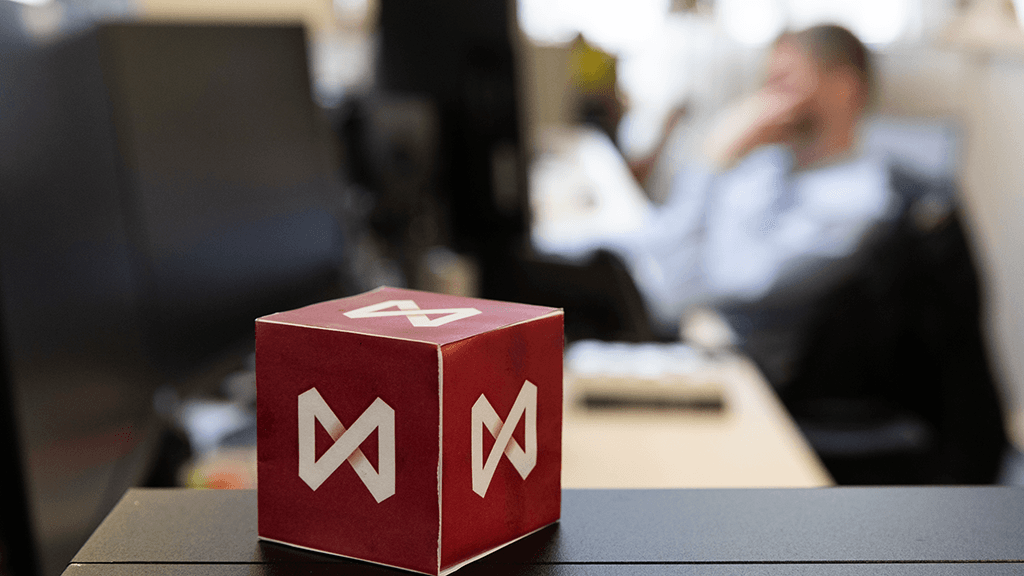 Индекс Мосбиржи растет на геополитических ожиданиях