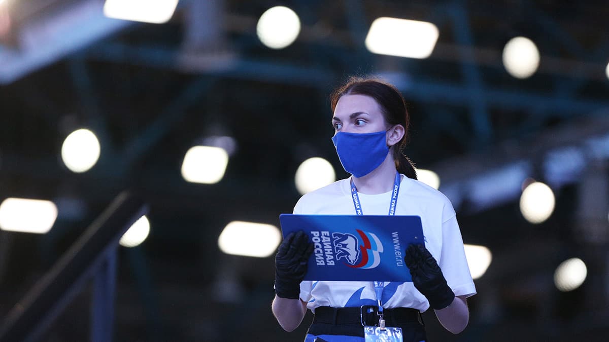 «Единая Россия» подключит волонтеров к избирательной кампании