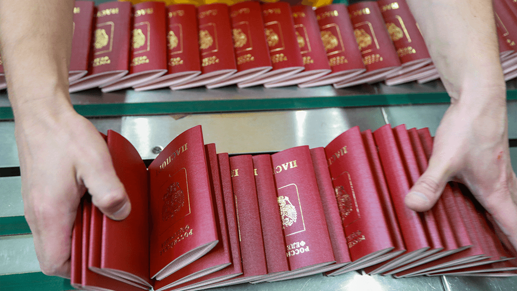 Госдума отклонила проект о включении в паспорт данных о группе крови