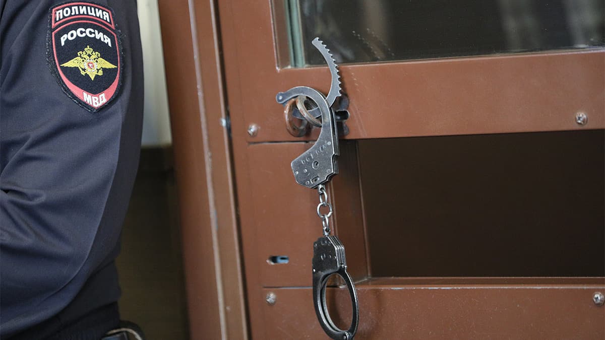 В Москве арестован замглавы общества «Знание» Антон Сериков