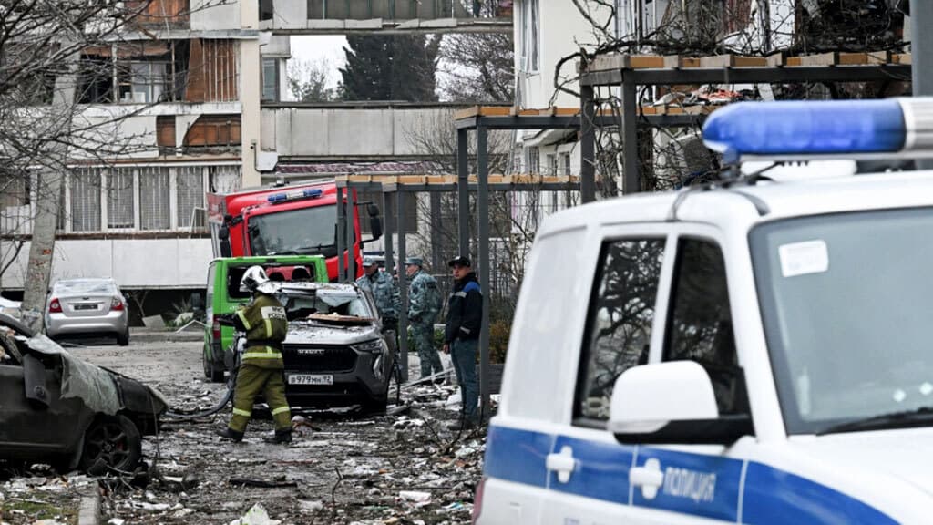 Что известно о взрыве в жилом доме в Севастополе