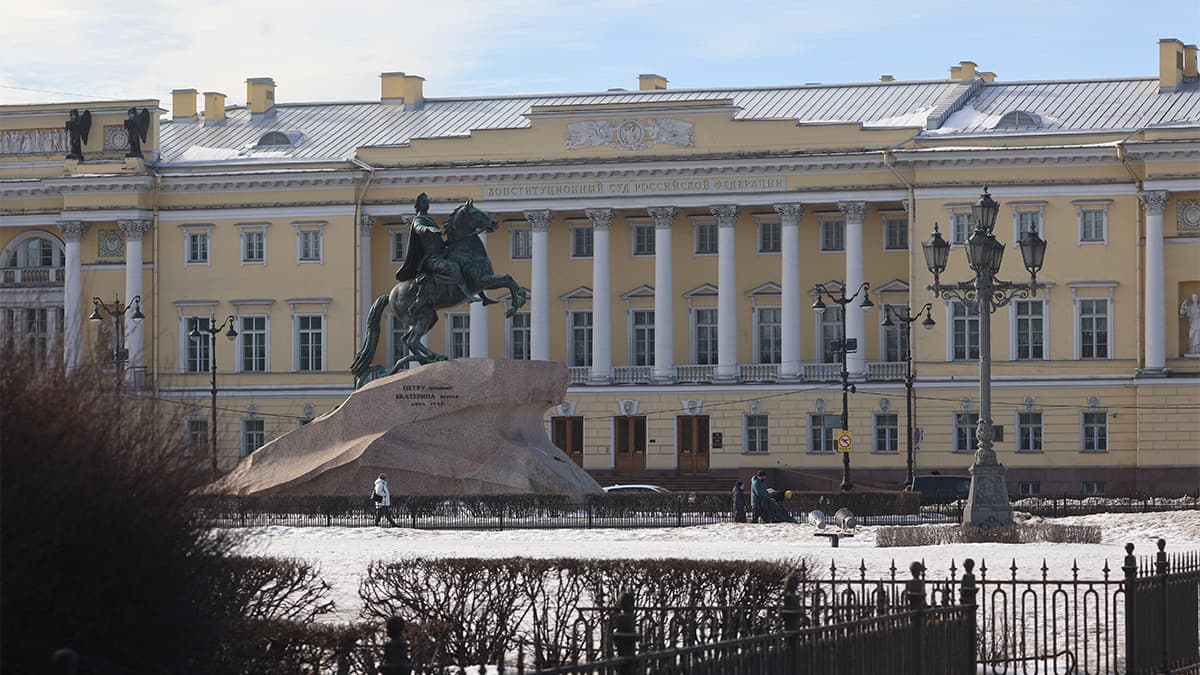 КС разъяснил порядок досрочного погашения облигаций при реорганизации юрлиц