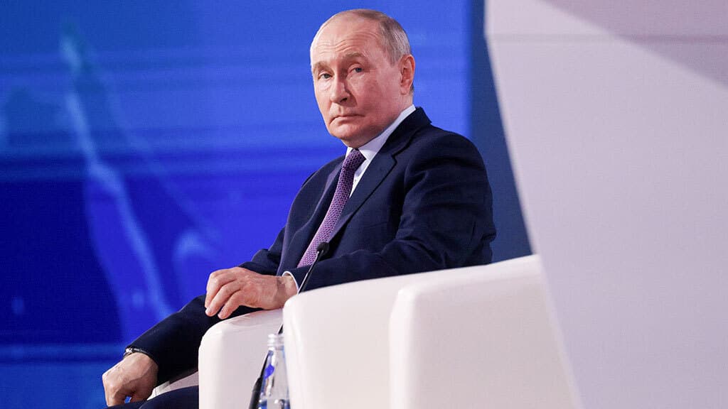 ВЦИОМ: доверяют Путину 75% россиян