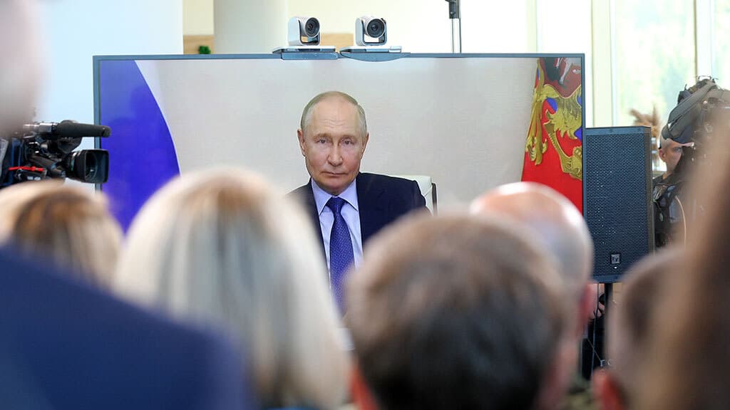 ВЦИОМ: Путину доверяют 74,6% россиян