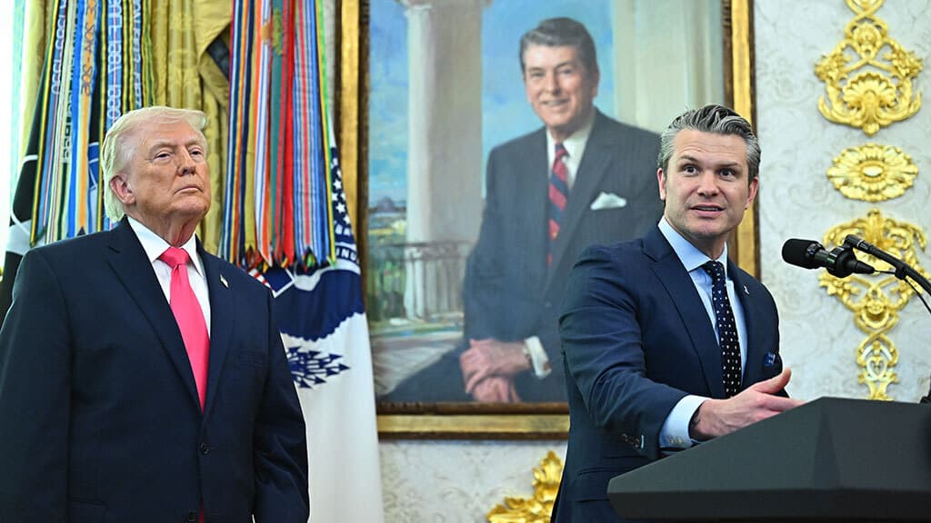 Почему Трамп массово увольняет высокопоставленных военных и чиновников