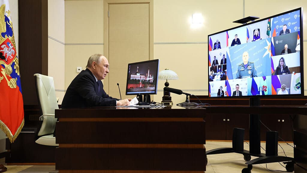 Главное из совещания Путина по паводкам в Дагестане