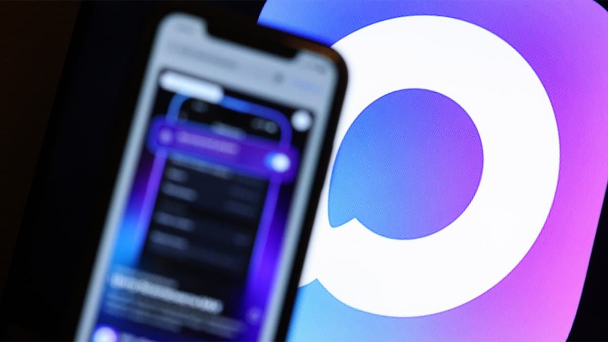 Max стал вторым по размеру аудитории мессенджером в России