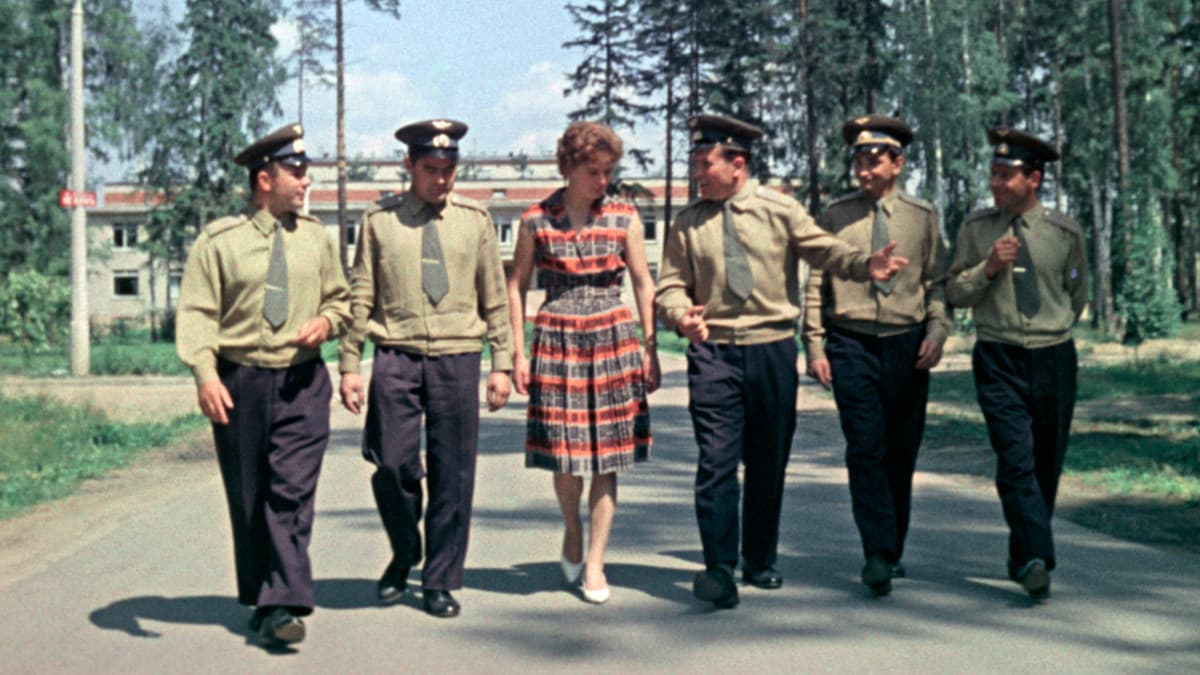 Вход только по пропускам: как создавались и какими стали космические городки