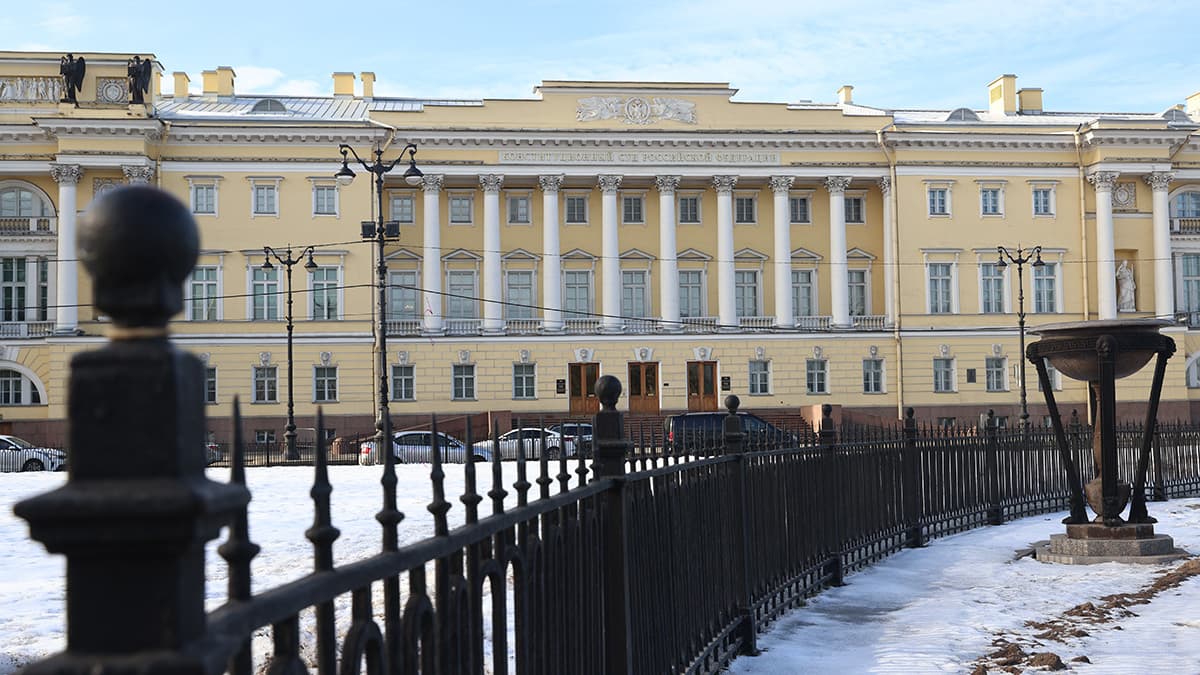 Конституционный суд уточнил правила изъятия земли у частников для госнужд