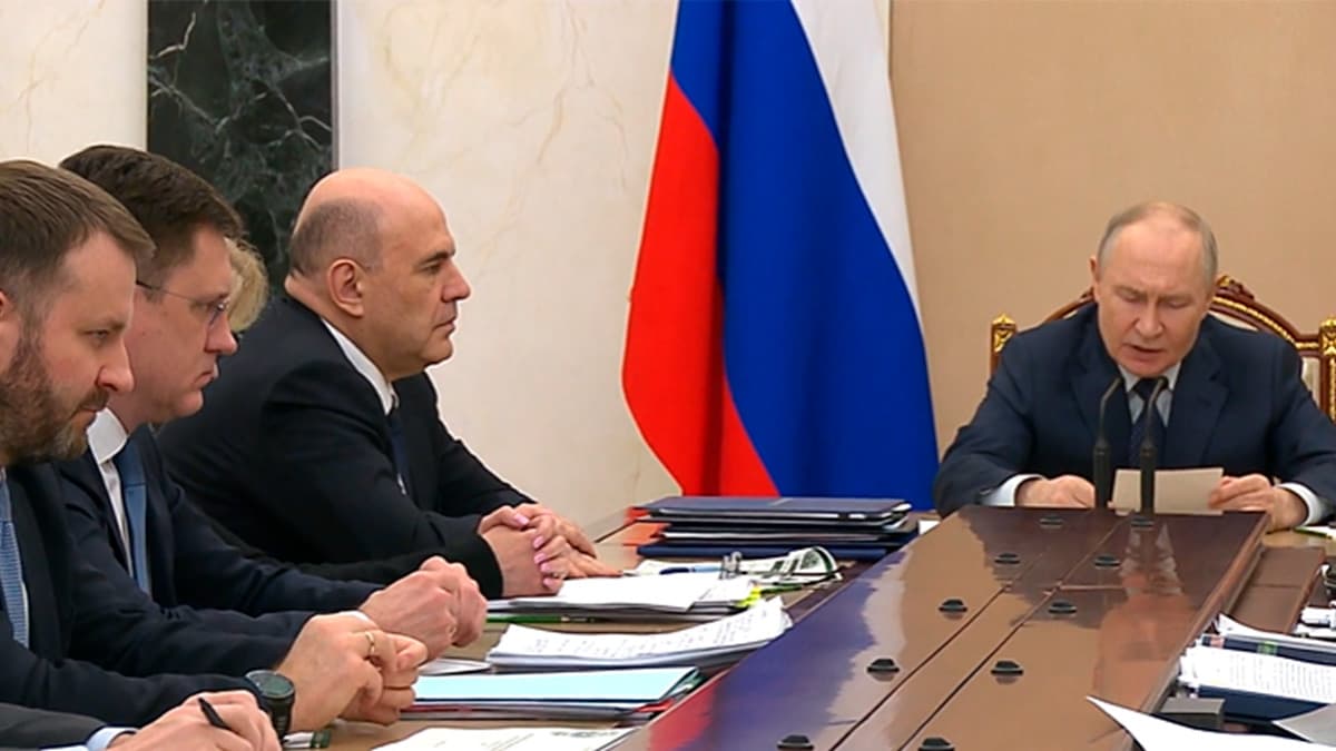 Что рассказал Путин о причинах снижения ВВП