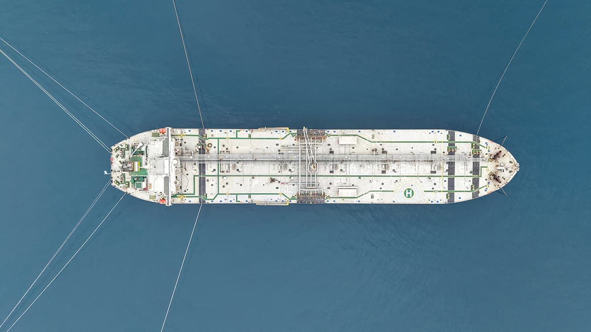 Почему США все же выдали лицензию на продажу российской нефти еще на месяц