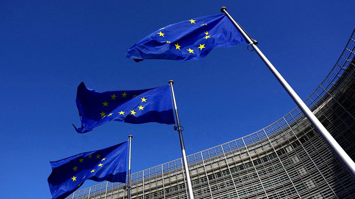 ЕС одобрил 90 млрд евро кредита Украине и 20-й пакет санкций против России