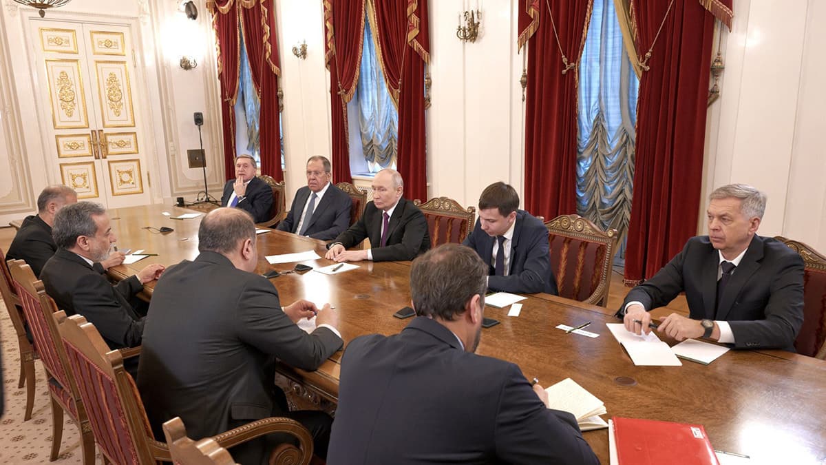 Зачем министр иностранных дел Ирана Аббас Арагчи приехал к Владимиру Путину