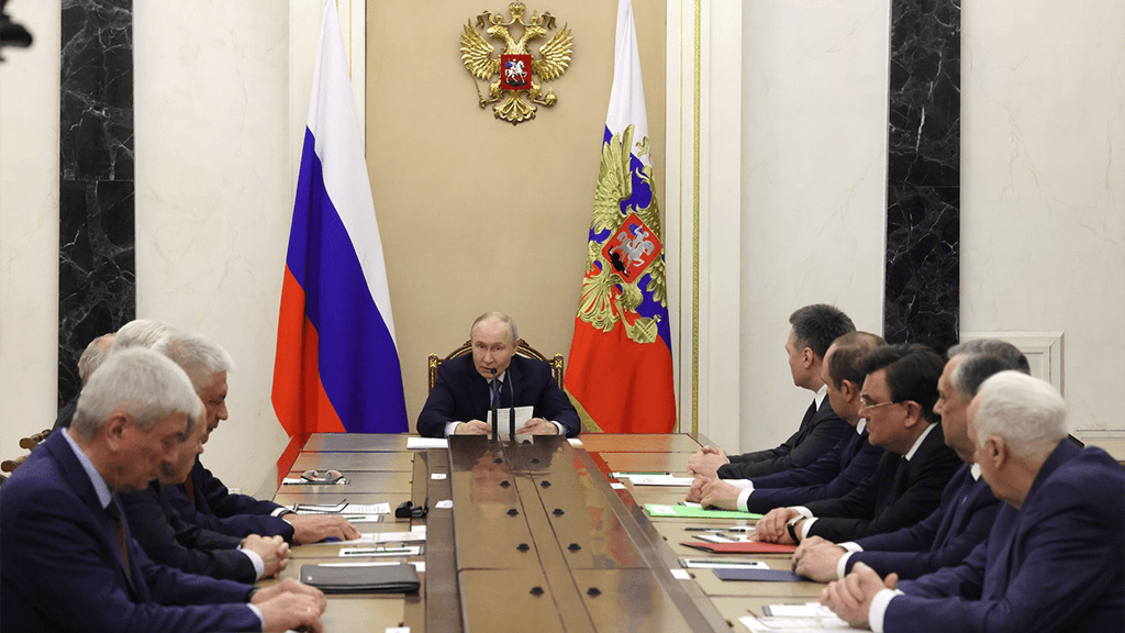 Путин провел совещание по обеспечению безопасности выборов. Главное