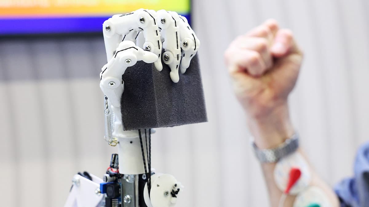 Российские вузы подготовили больше 4300 специалистов по ассистивным технологиям