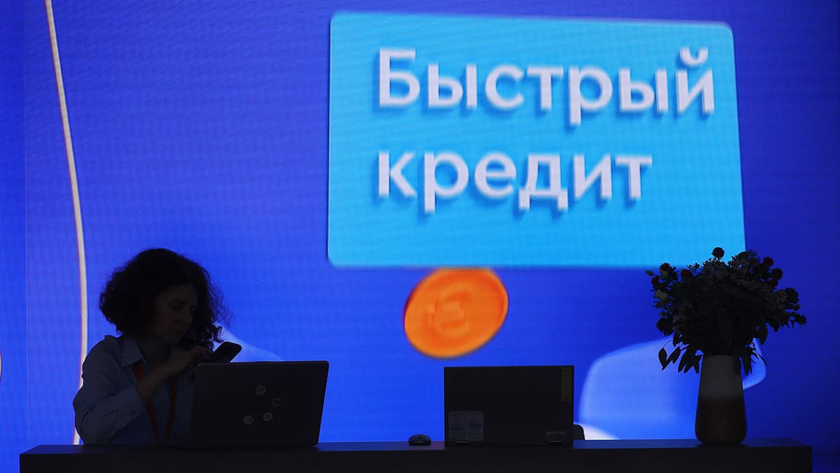 ЦБ ужесточил для банков выдачу ипотеки и потребкредитов