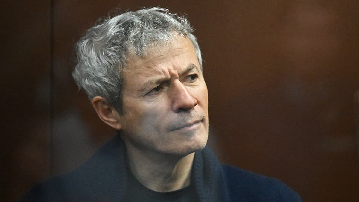 «Ведомости» узнали, почему суд арестовал 100% акций «Русагро» Вадима Мошковича