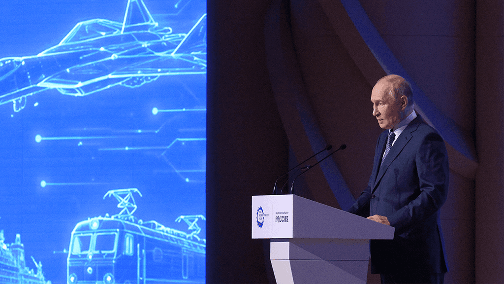 Что рассказал Путин о росте промышленности, роли санкций, ОПК и кадрах