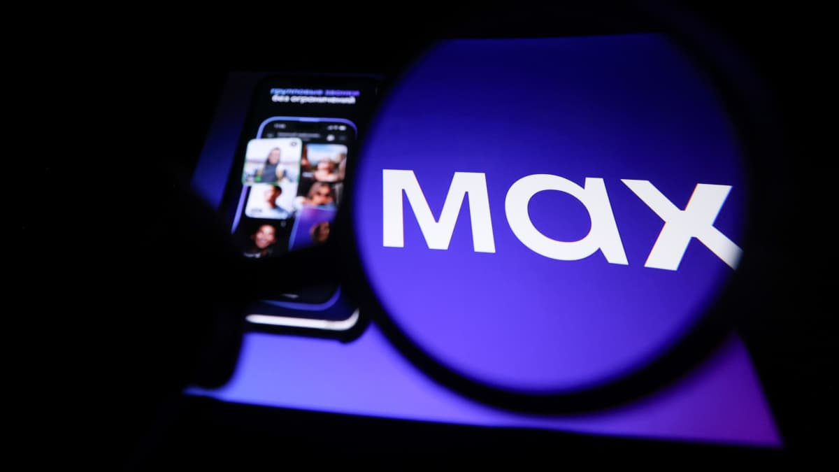 Max в апреле стал крупнейшим мессенджером по суточному охвату в России
