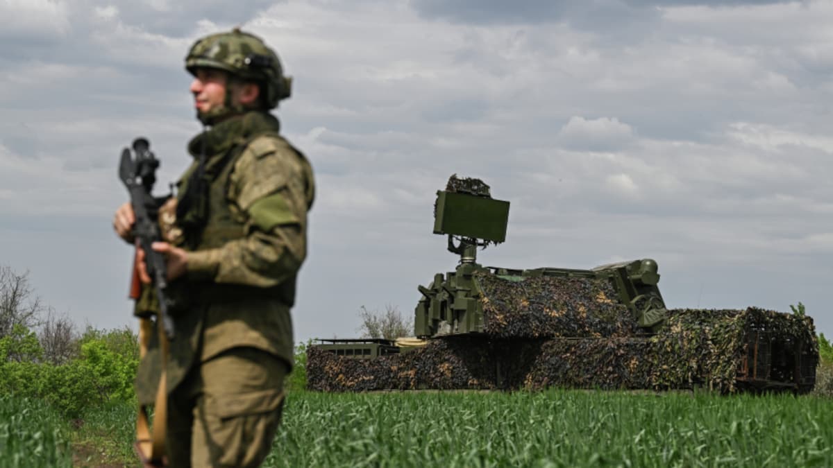 Что известно о ночной массированной атаке беспилотников на регионы России