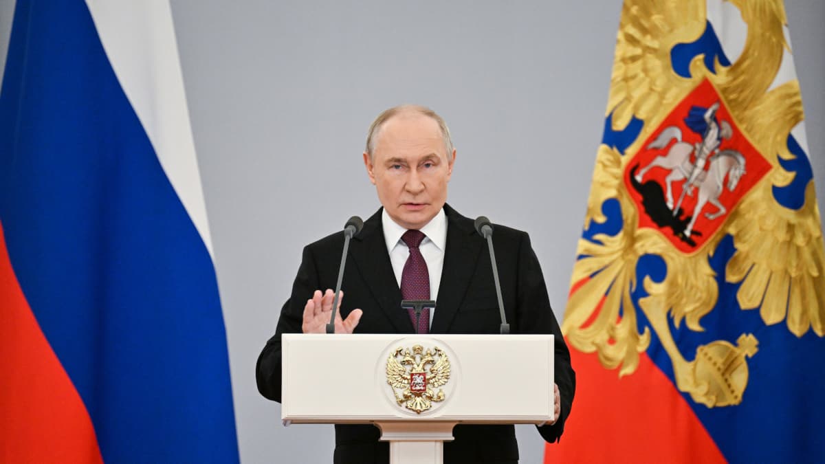 О чем говорил Путин в Кремле с выпускниками военно-учебных заведений