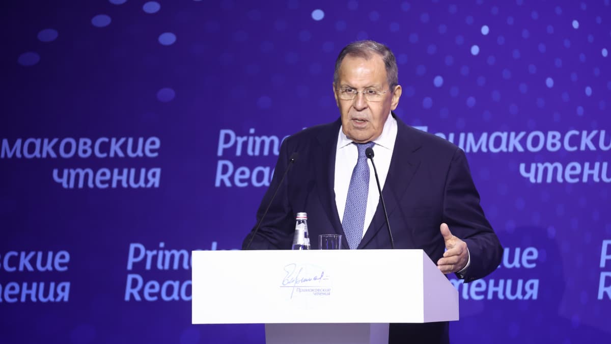 Что сказал Лавров о переговорах по Украине, уступках и гонцах Парижа и Лондона