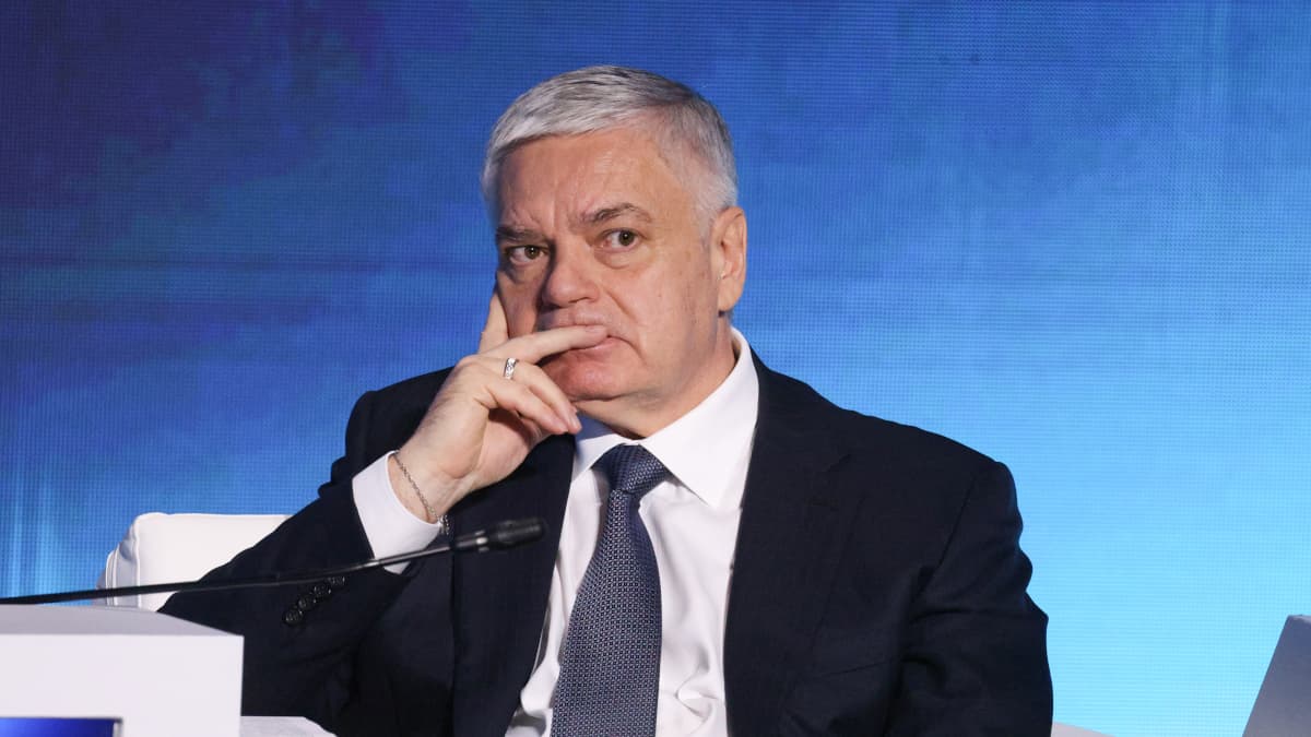 Шишкарев не будет выкупать 49% ГК «Дело» у «Росатома»