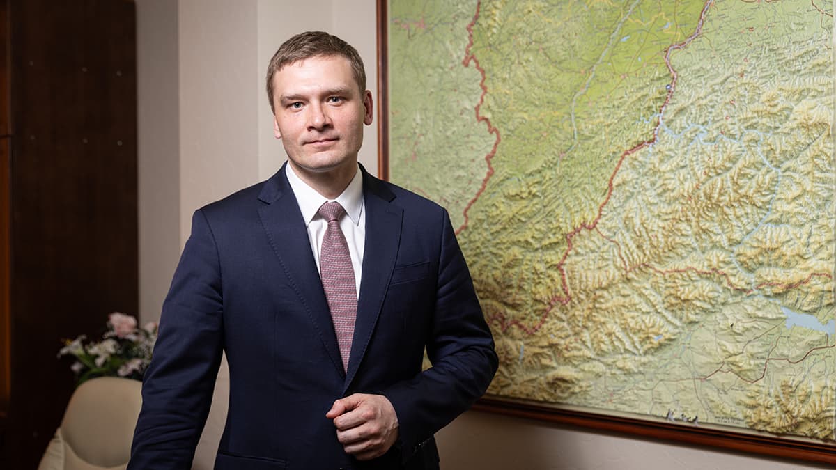 Валентин Коновалов заявил «Ведомостям», что не планирует переходить в Госдуму