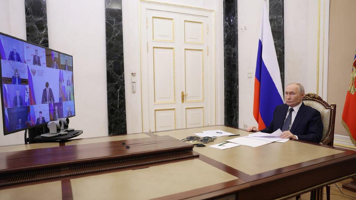 Главное из совещания Путина о ситуации с топливом в России