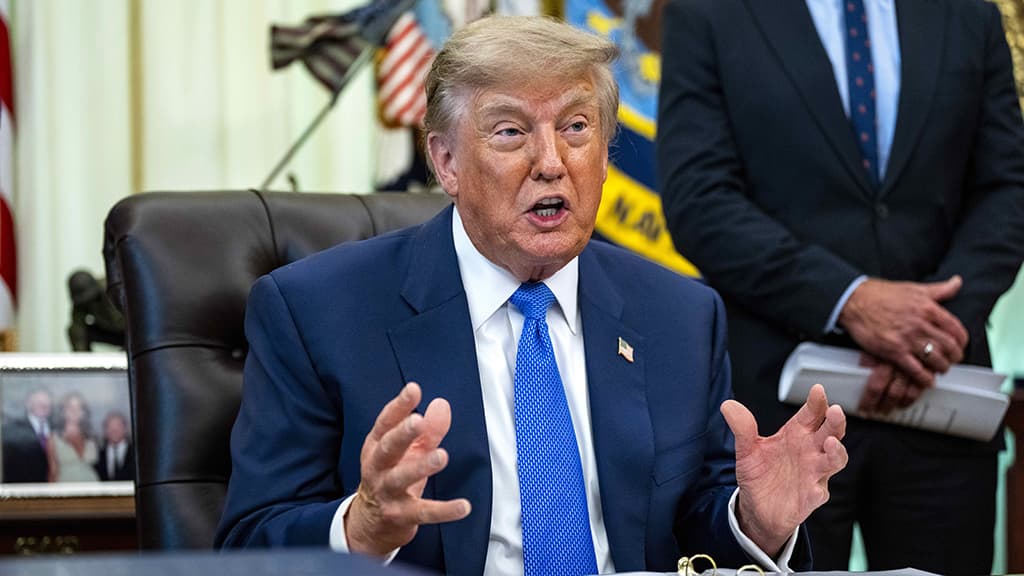 Присоединит ли Дональд Трамп Ормузский пролив к США
