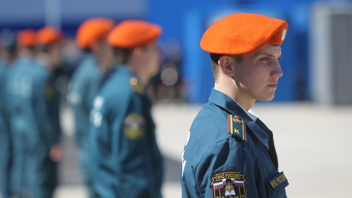 Военнослужащим МЧС РФ разрешат применять силу и огнестрельное оружие