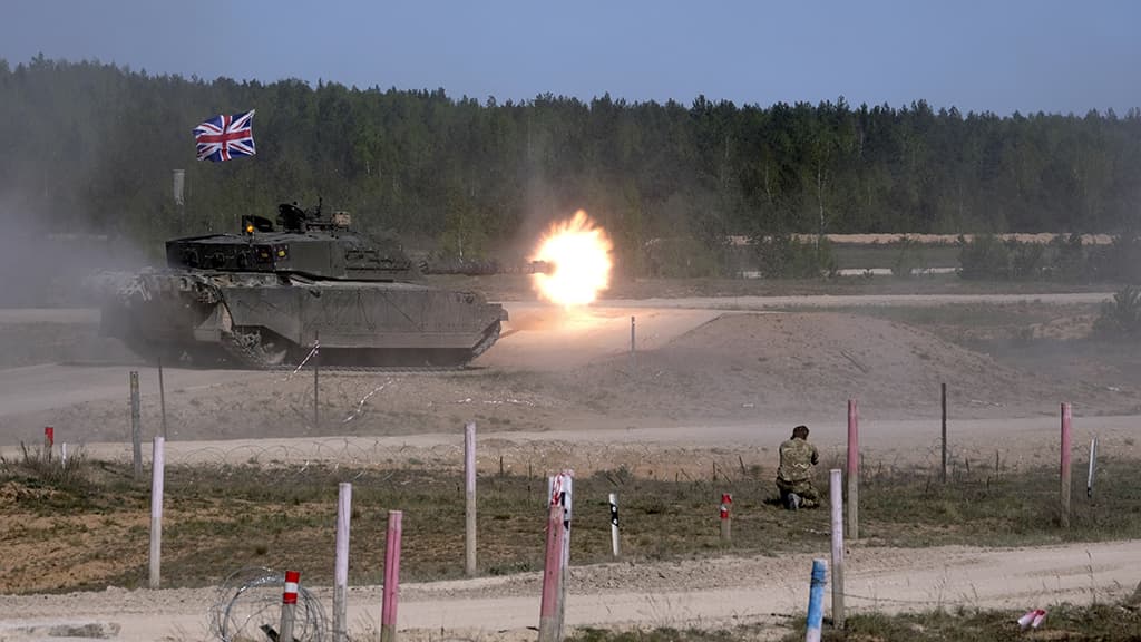 Россия может наносить ответные удары по британским военным объектам