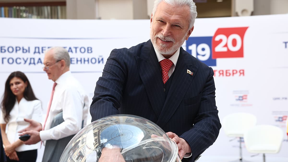 Запомнившаяся снятием «Яблока» «Родина» тоже теряет кандидатов