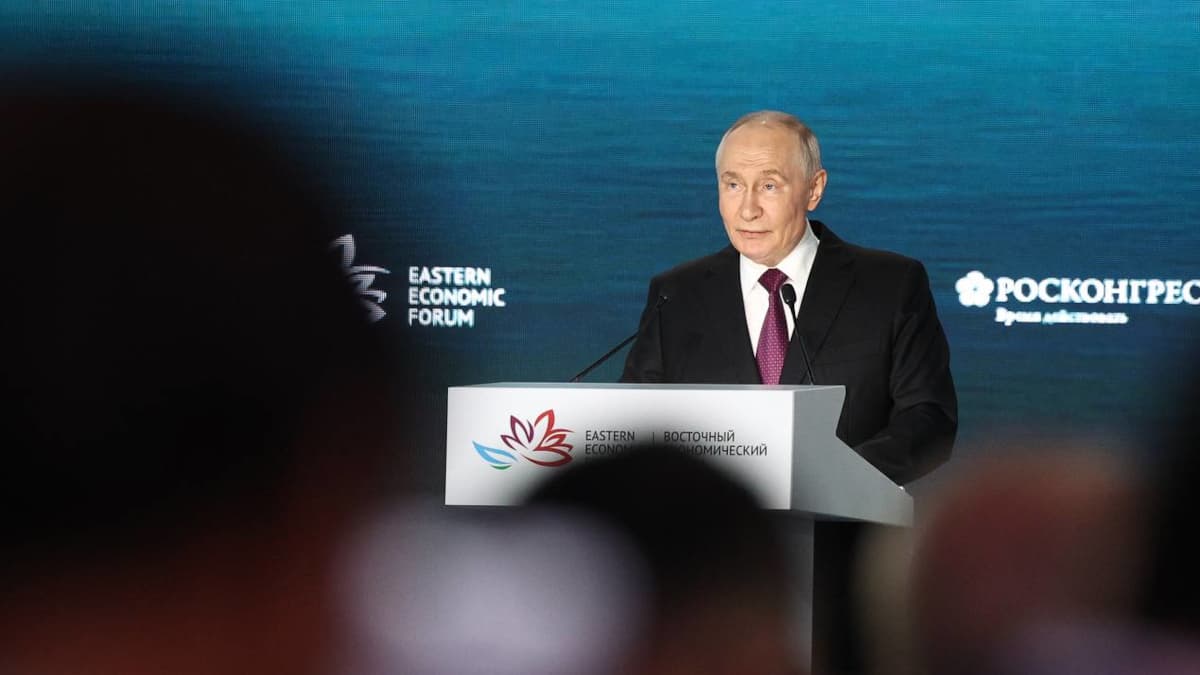 «Бессмысленно вводить льготы и закручивать гайки»: главное из речи Путина на ВЭФ
