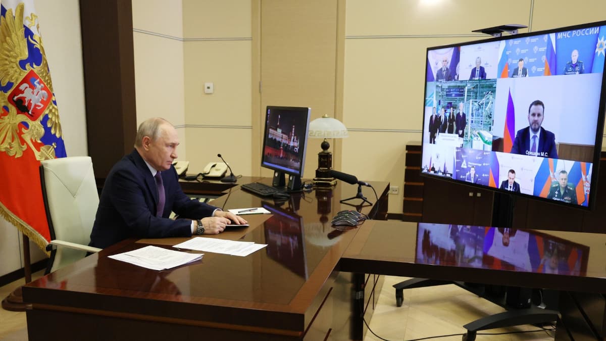 Главное об открытии Путиным комплекса по производству электрических батарей