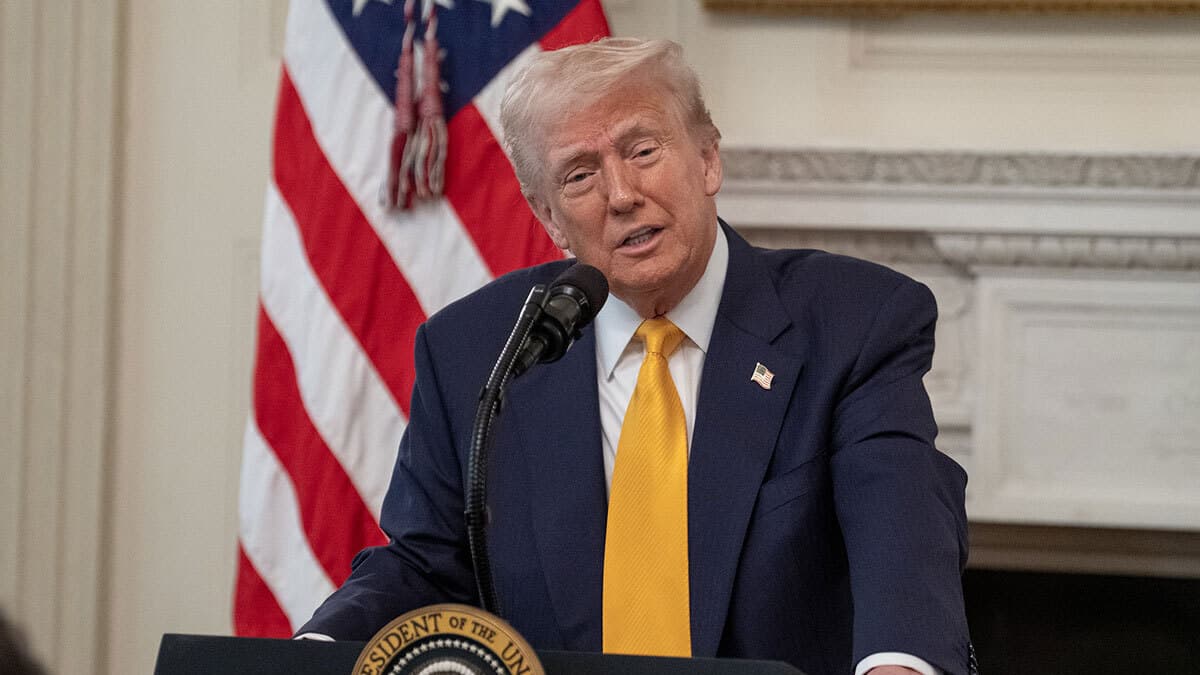 Как мировые СМИ отреагировали на заочный конфликт Трампа и Зеленского