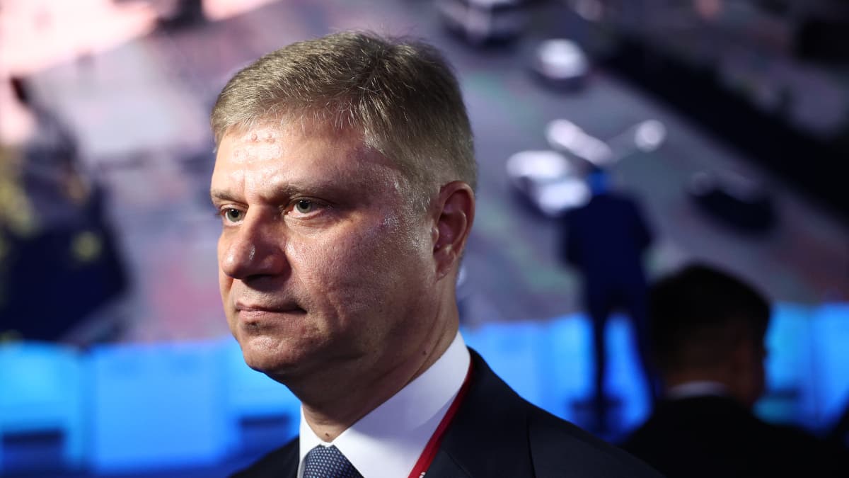 Глава РЖД Белозеров провел встречу с Пашиняном