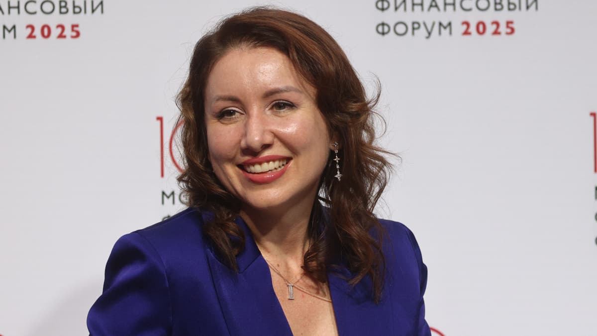 Чем известна Ирина Окладникова, которая возглавит аппарат правительства