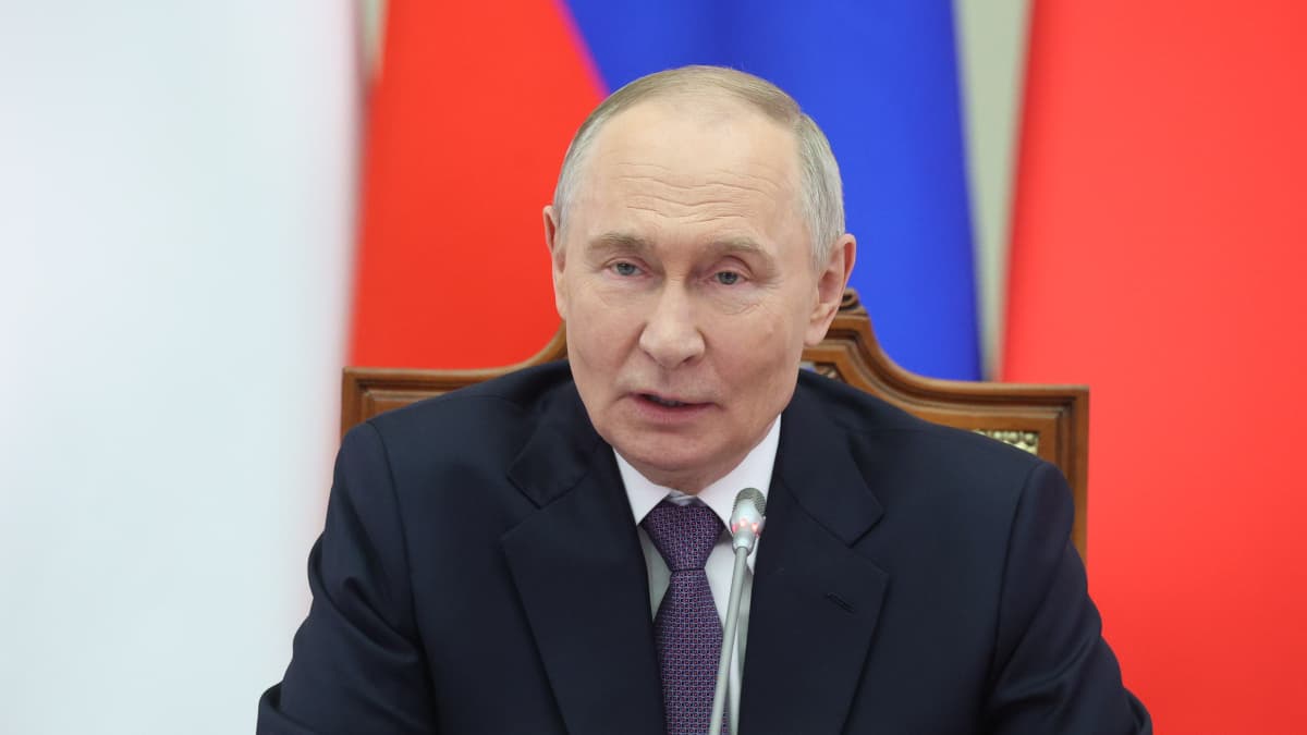 Путин утвердил кадровые изменения в правительстве
