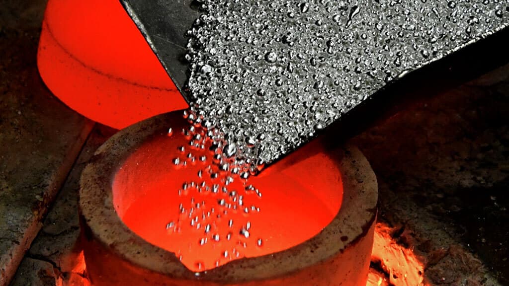 Почему цены на серебро бьют рекорды