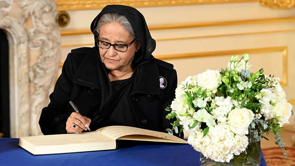 Суд Бангладеш приговорил экс-премьера Шейх Хасину к 10 годам тюрьмы