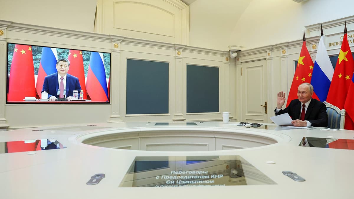 Зачем Си общался с Путиным и Трампом в день переговоров в ОАЭ и истечения ДСНВ