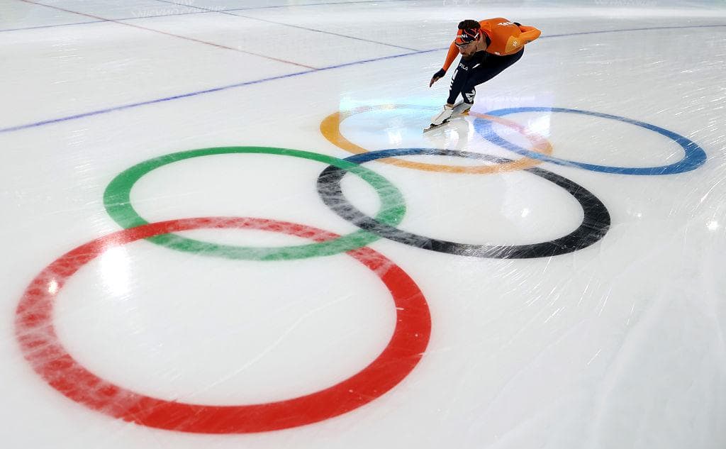 За кем из россиян стоит следить в первый день Олимпиады-2026