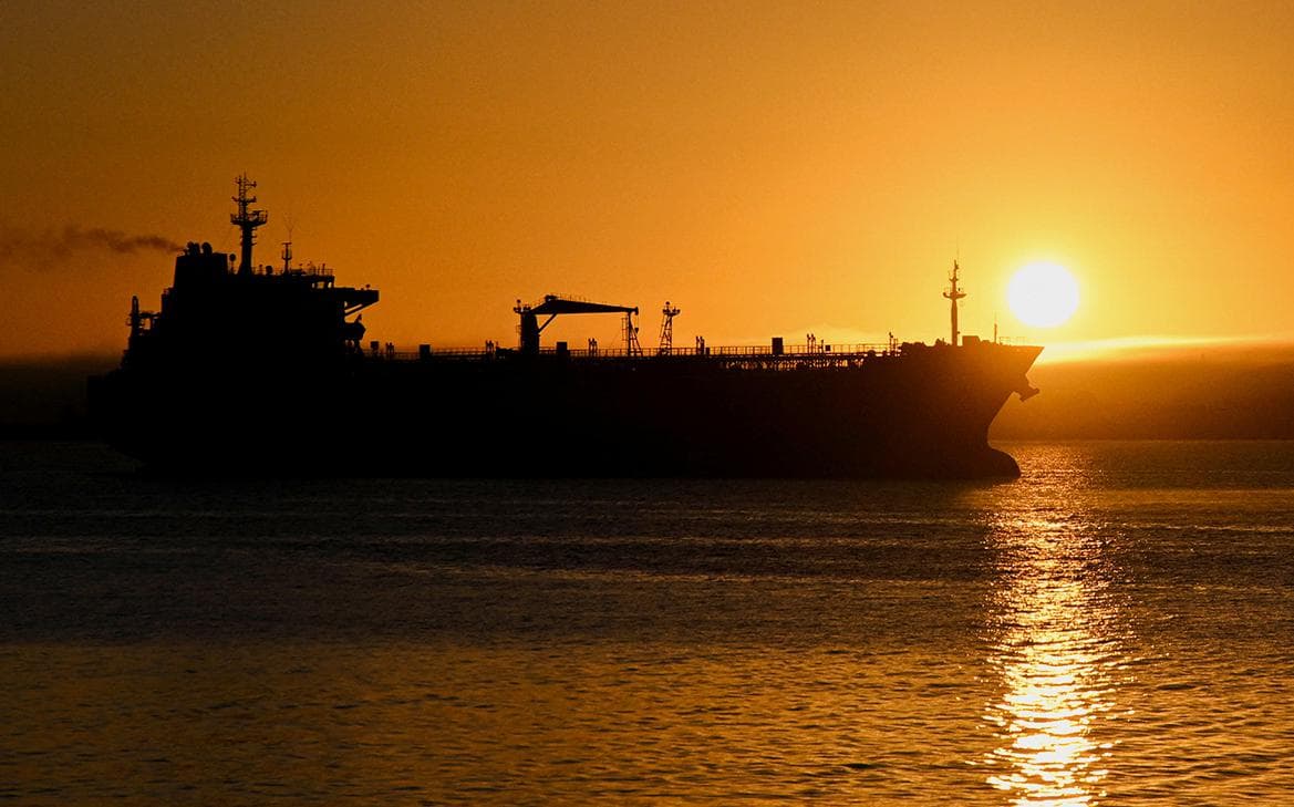 Иранские катера попытались остановить танкер США в Ормузском проливе