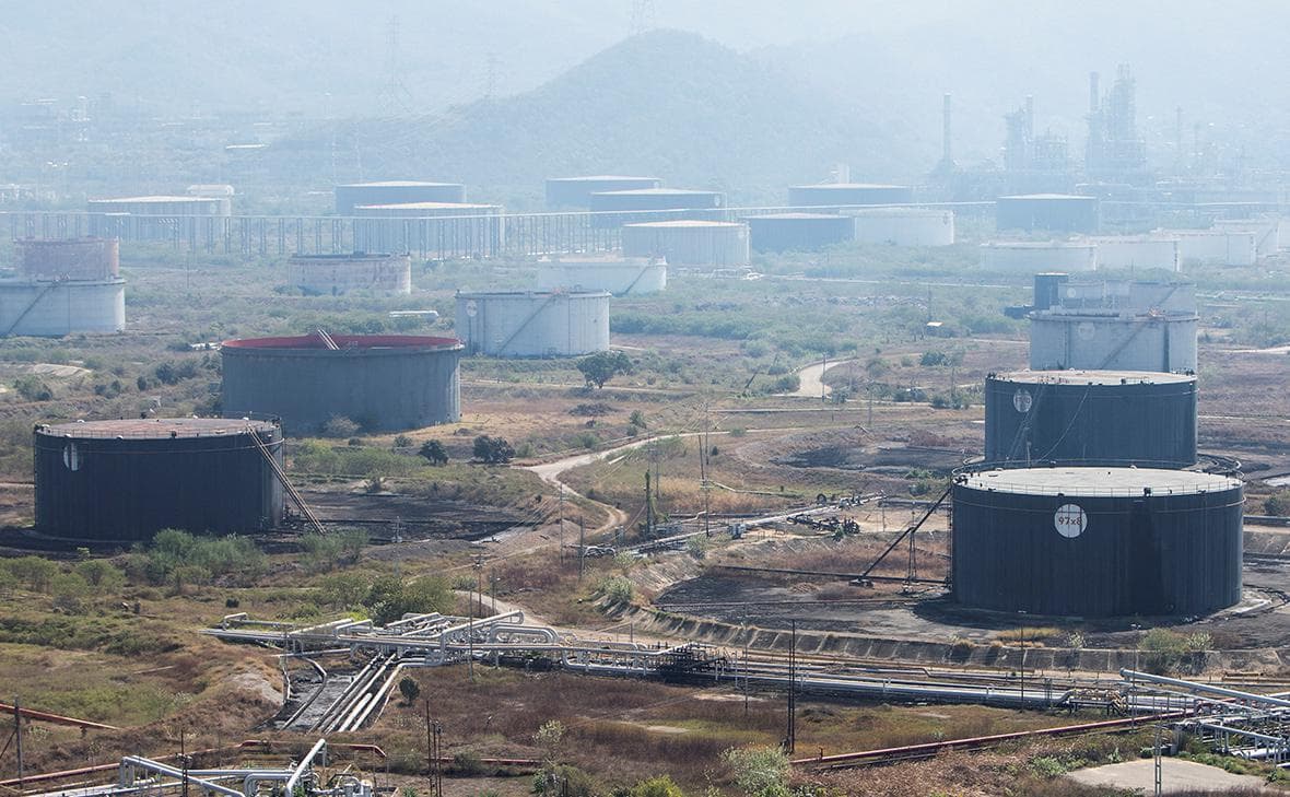 Трамп заявил о получении 80 млн барр. нефти от «нового друга» Венесуэлы