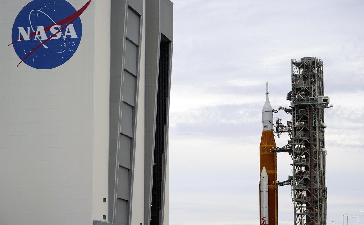 NASA прервала заправку ракеты на репетиции старта из-за утечки водорода