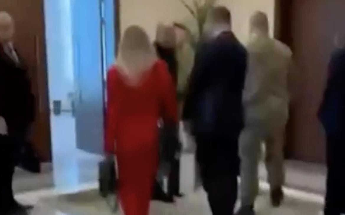 Появилось видео с украинской делегацией на переговорах в Абу-Даби