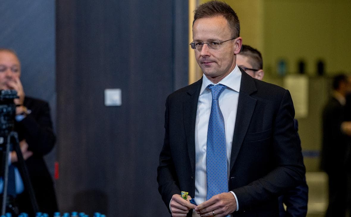 FT сообщила об угрозе кредиту Киеву от МВФ на $8 млрд из-за вето Венгрии