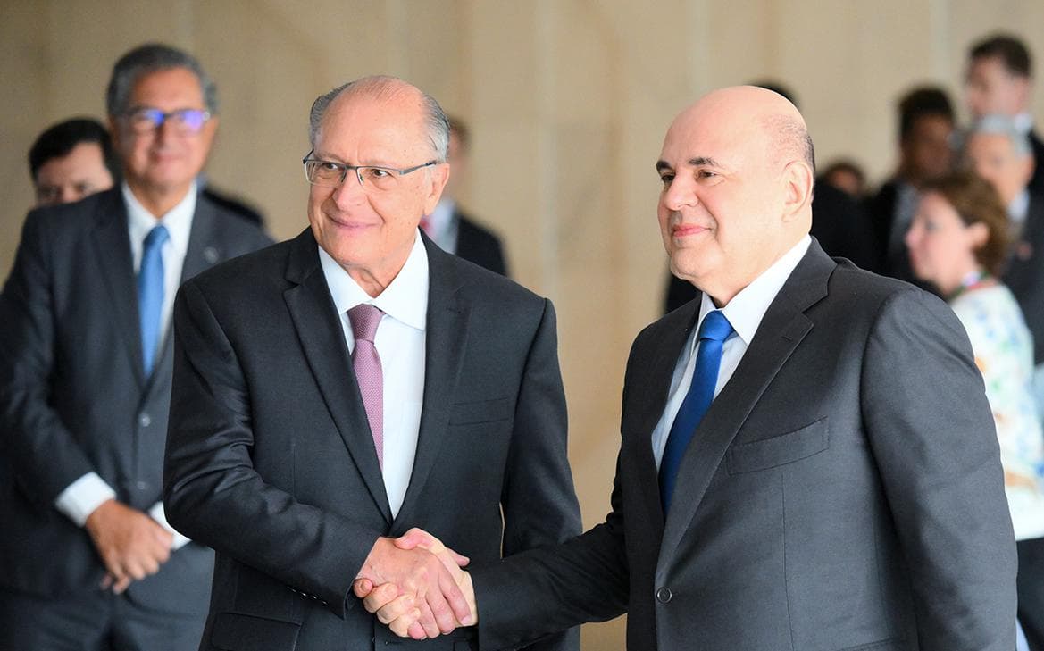 Мишустин прилетел с визитом в Бразилию