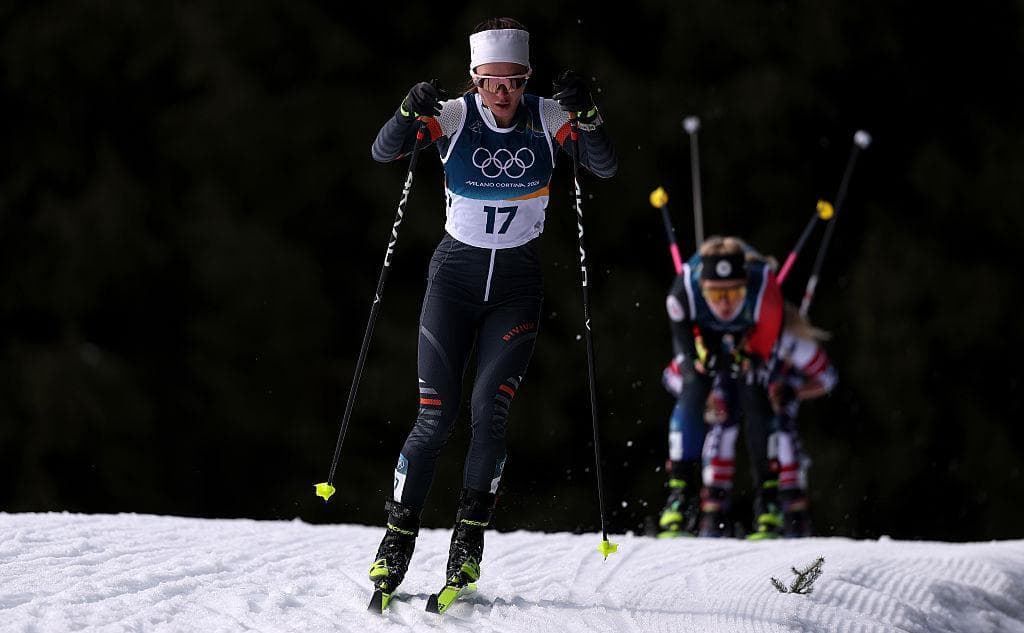 Непряева упала и осталась без медали в скиатлоне на Олимпиаде